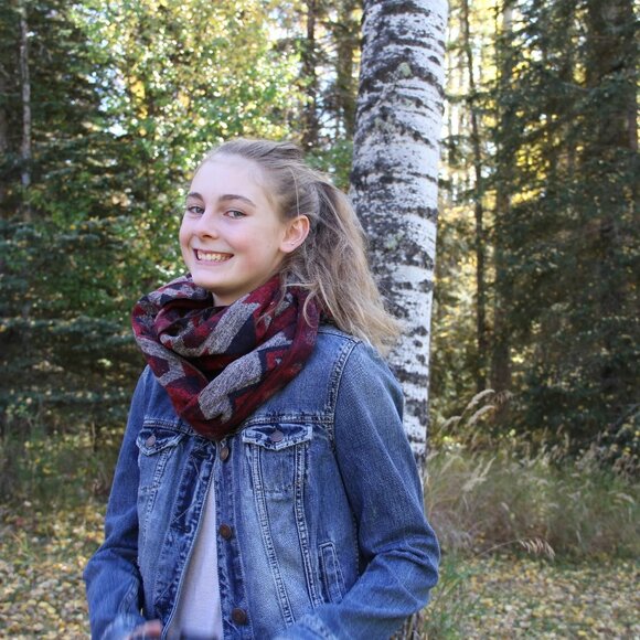 Red Infinity Scarf - Picture 2 of 2